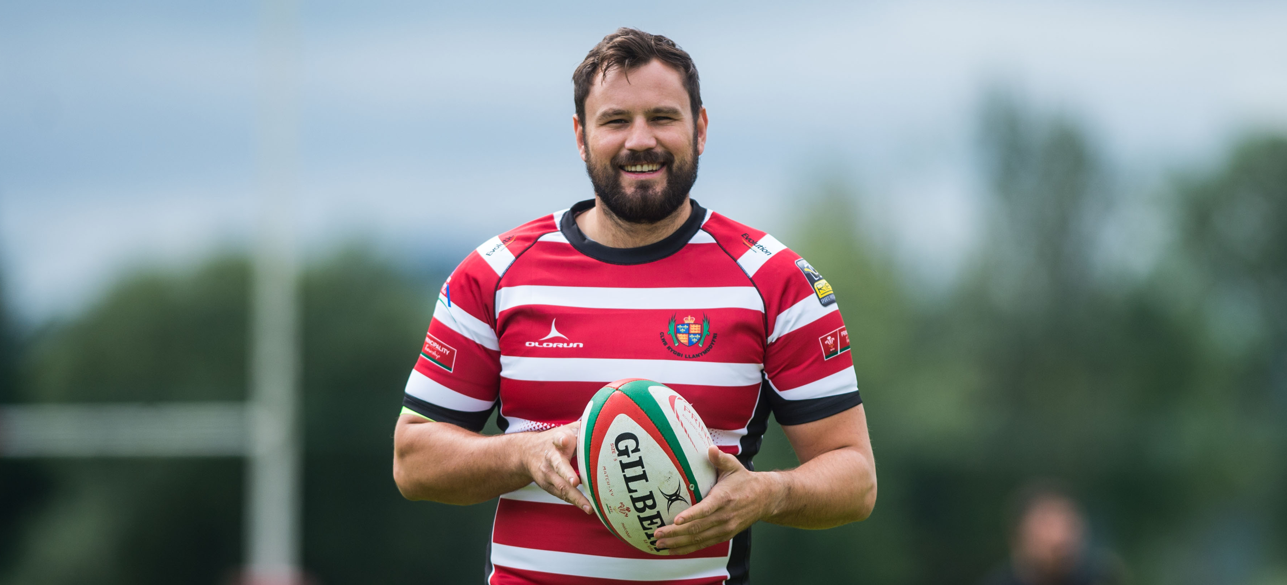 llandovery_red_white_black_kit.png